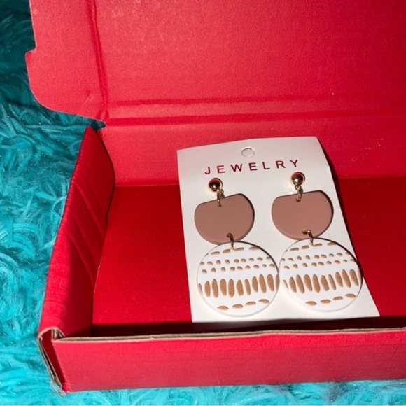 Ripple Print Round Dangle Earrings - Picture 2 of 5